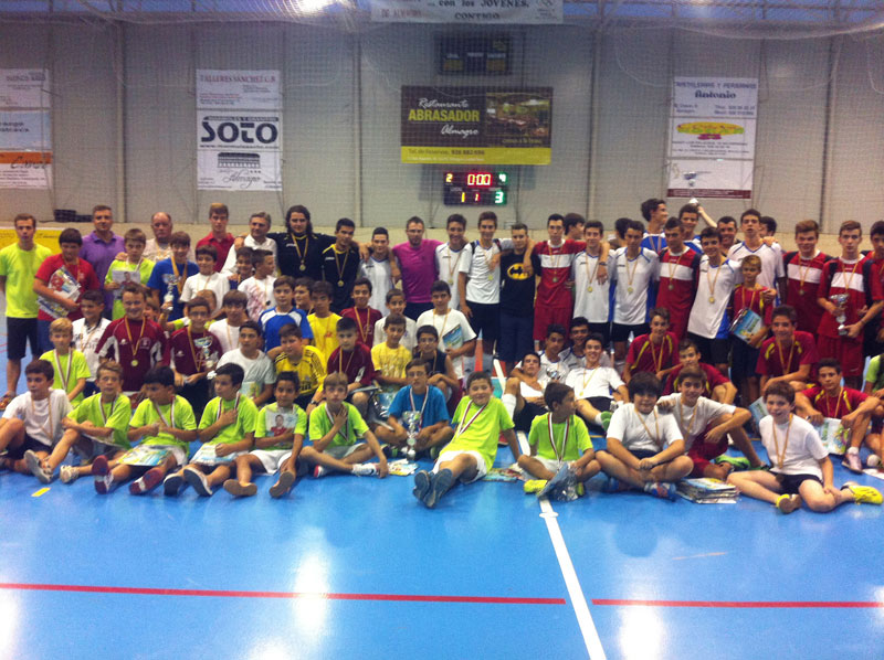 132 niños participan en el campeonato de fútbol sala promesas de Almagro