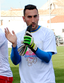 Alberto: “Noté un fuerte golpe en la cara, caí mal y comencé a marearme”