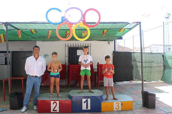 Las actividades deportivas con motivo de las ferias y fiestas han finalizado con el XXIII Campeonato Local de Natación