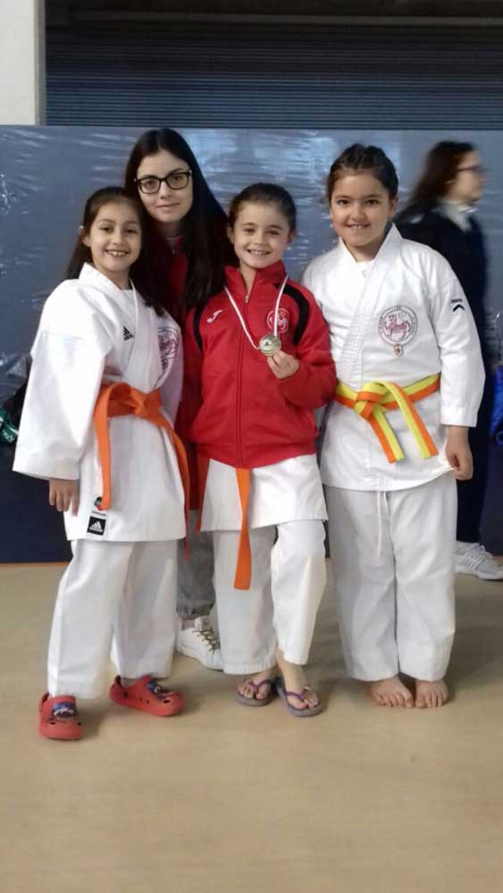 Gran clasificatorio para los karatecas almagreños en Tomelloso