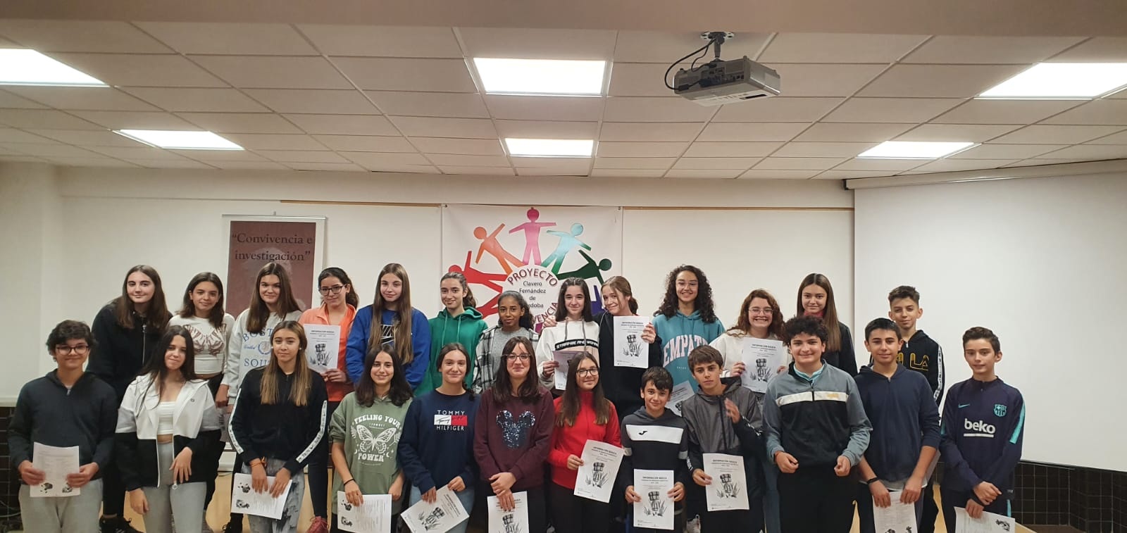 25 alumnos del Instituto Clavero Fernández de Córdoba disfrutan de un programa de inmersión lingüística en lengua inglesa