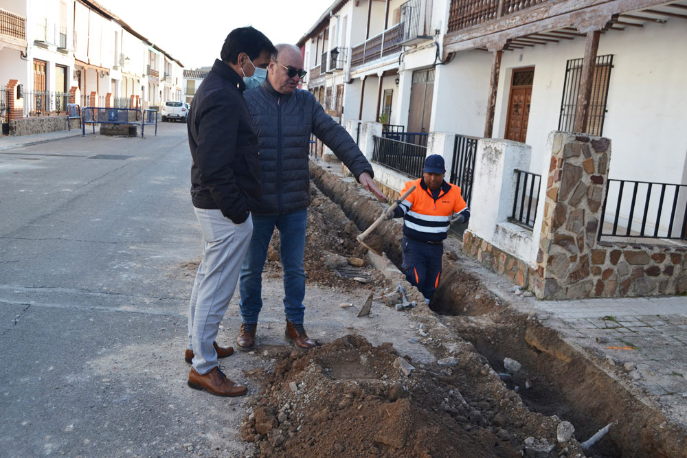 Comienzan las obras de la renovación de la red de saneamiento en la calle Guadiana y aledañas