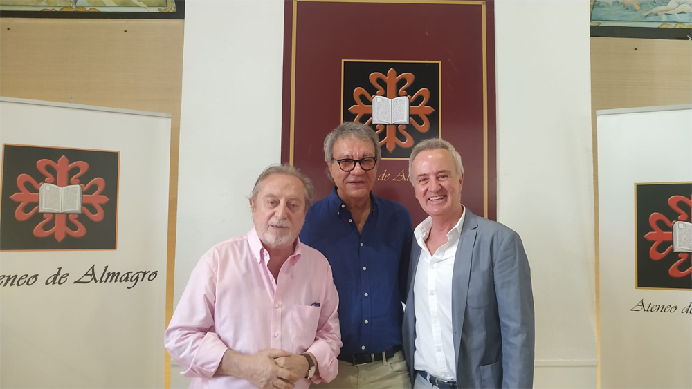 Carlos Hipólito y Manuel Galina participan en la presentación de dos obras poéticas en el Ateneo