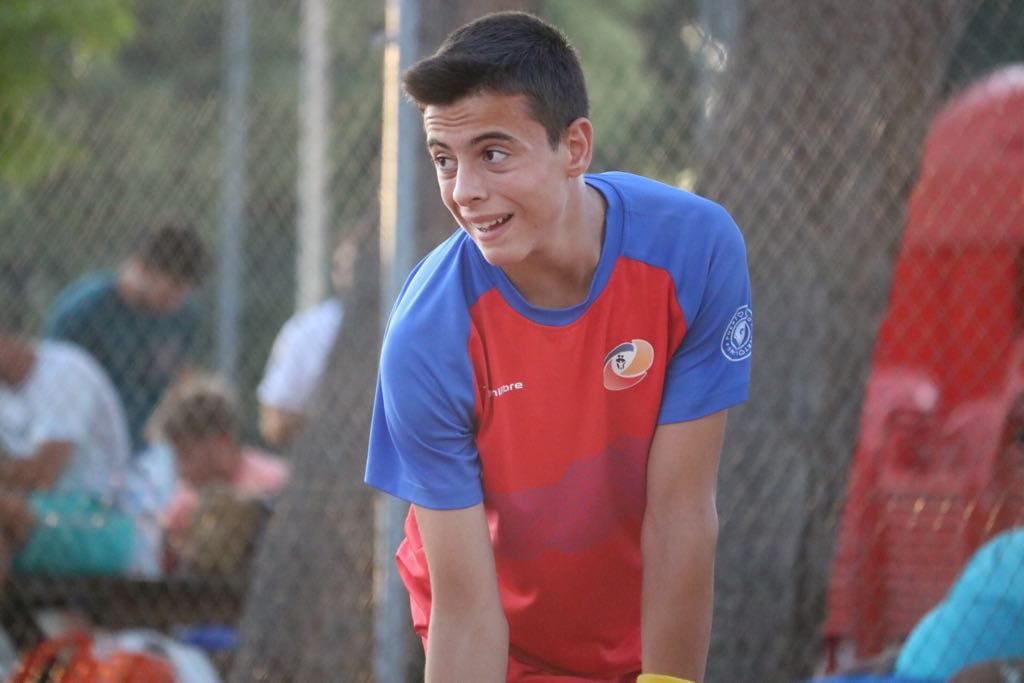 Víctor Vállez gana la Liga Provincial de Tenis