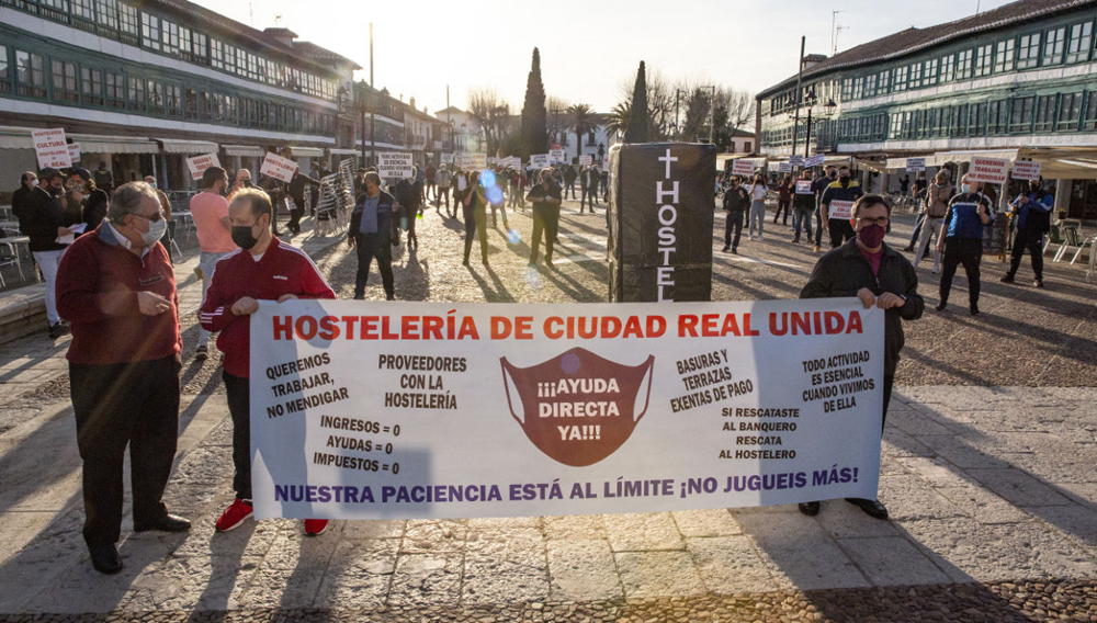 Los hosteleros de la ciudad se manifiestan para exigir soluciones a su sector frente a la pandemia