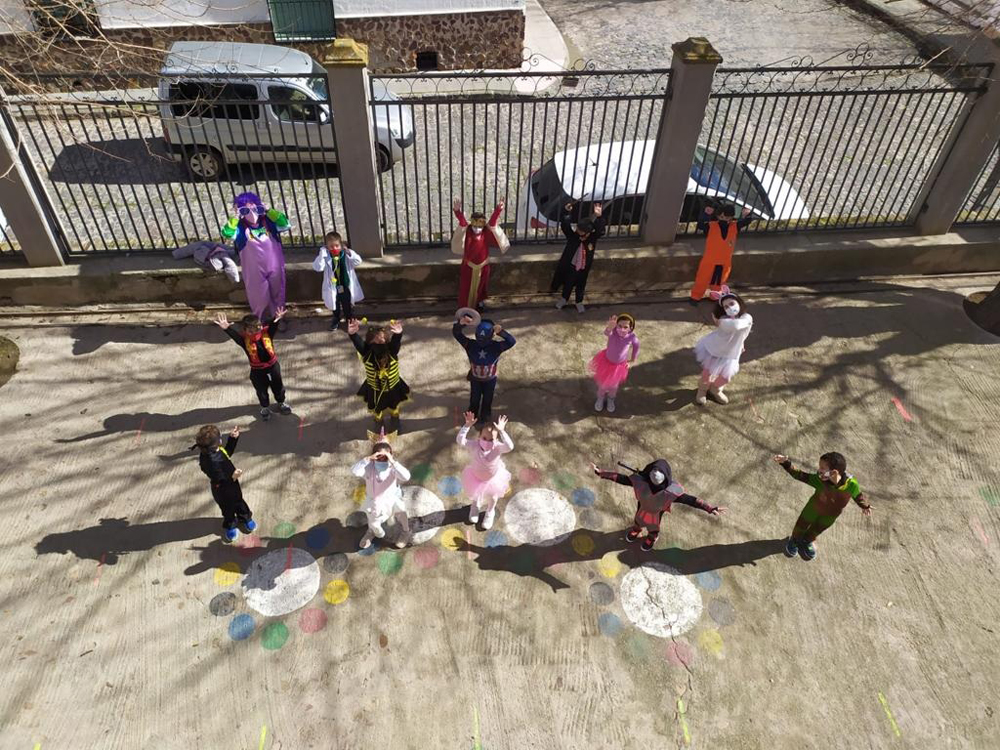 Los colegios celebran el Carnaval con restricciones pero sin perder su esencia