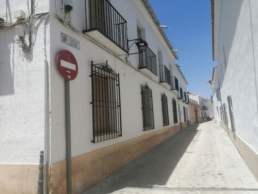 Finalizado el empedrado de la calle Jeme