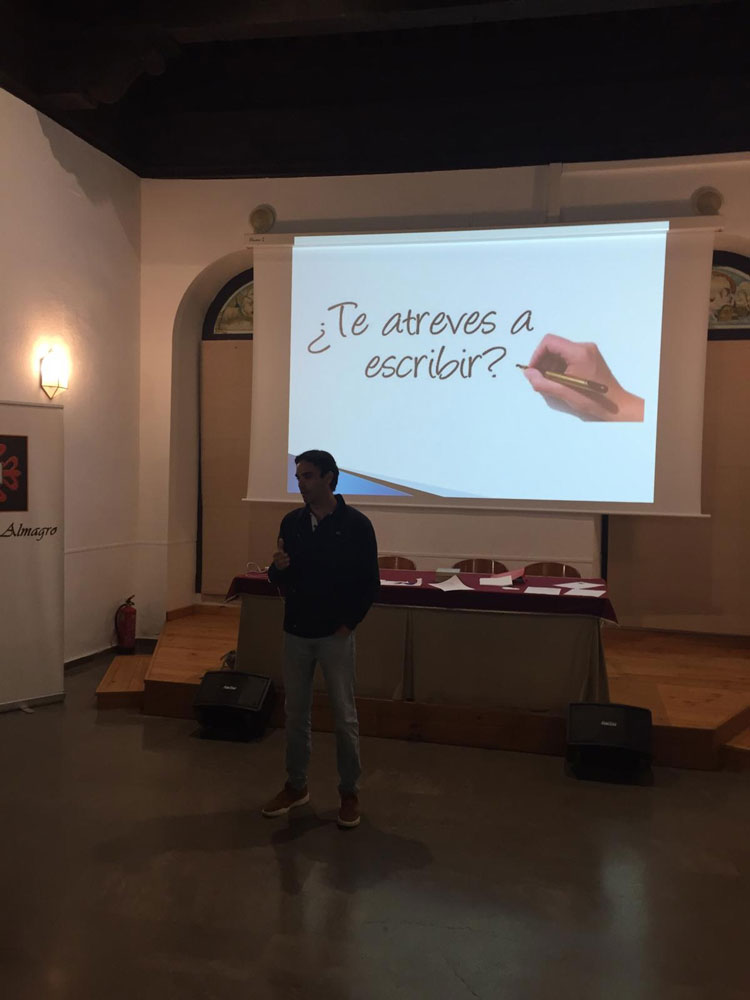 El Ateneo pone en marcha este mes un taller literario de escritura