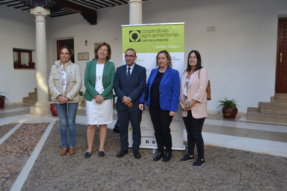 La I Convención de técnicos de cooperativas agroalimentarias de la región se celebra en Almagro