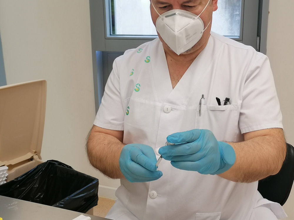 Castilla-La Mancha está preparada para administrar la tercera dosis de la vacuna a las personas mayores de 65 años a partir del 15 de octubre