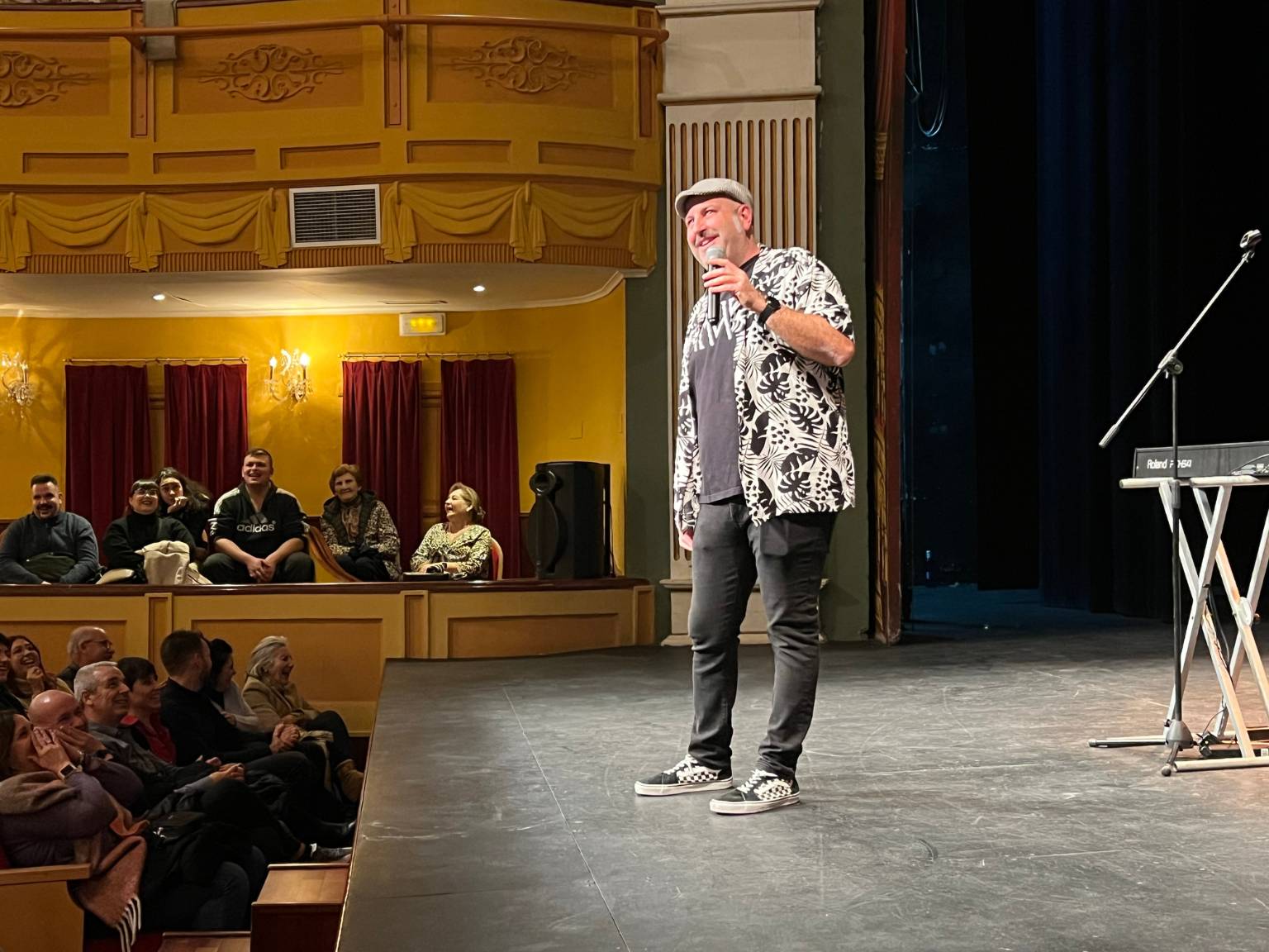 Agustín Durán llenó de carcajadas el Teatro Municipal con su espectáculo “Rural”