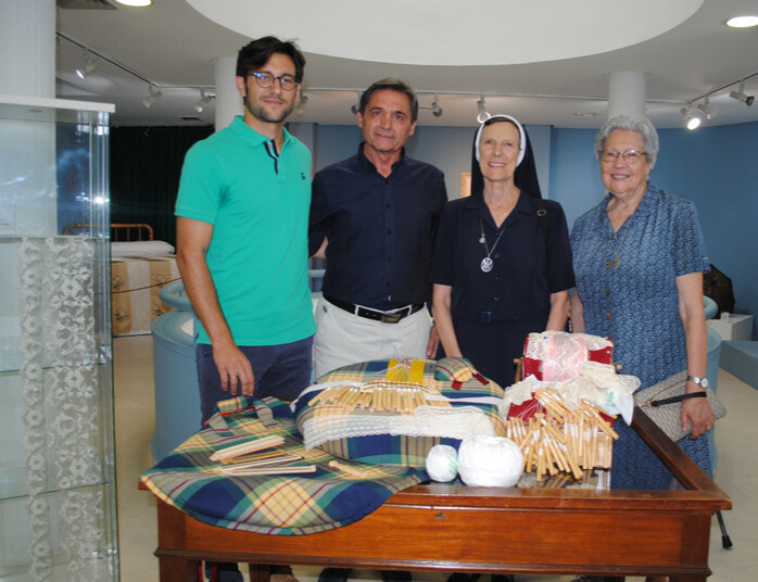 El Museo del Encaje y la Blonda recibe una donación de las Madres Concepcionistas de Manzanares