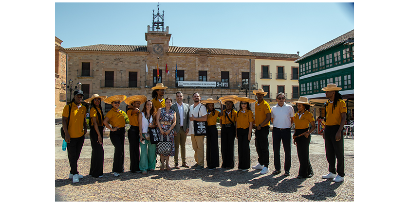 La ministra plenipontenciara de la embajada de Colombia visita Almagro