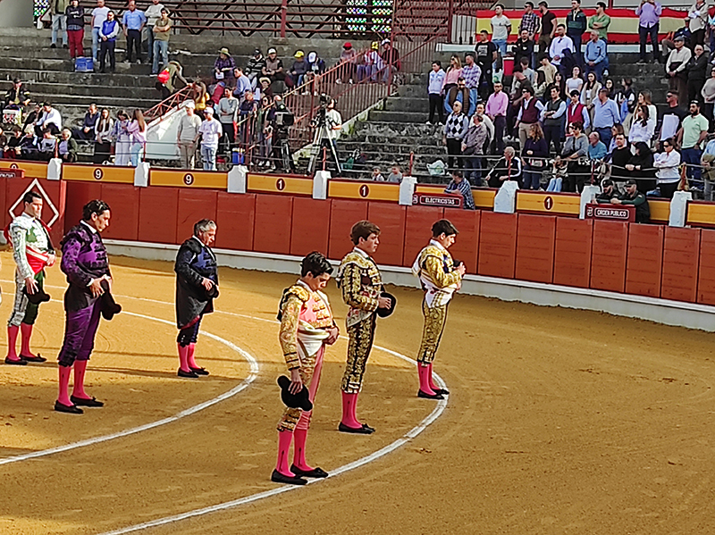Novillos y coletas brindaron una preciosa tarde de toros en Almagro