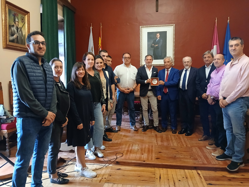 Almagro concede el t�tulo de Hijo Adoptivo de la Ciudad de Almagro a Mauricio Fern�ndez Garza por 