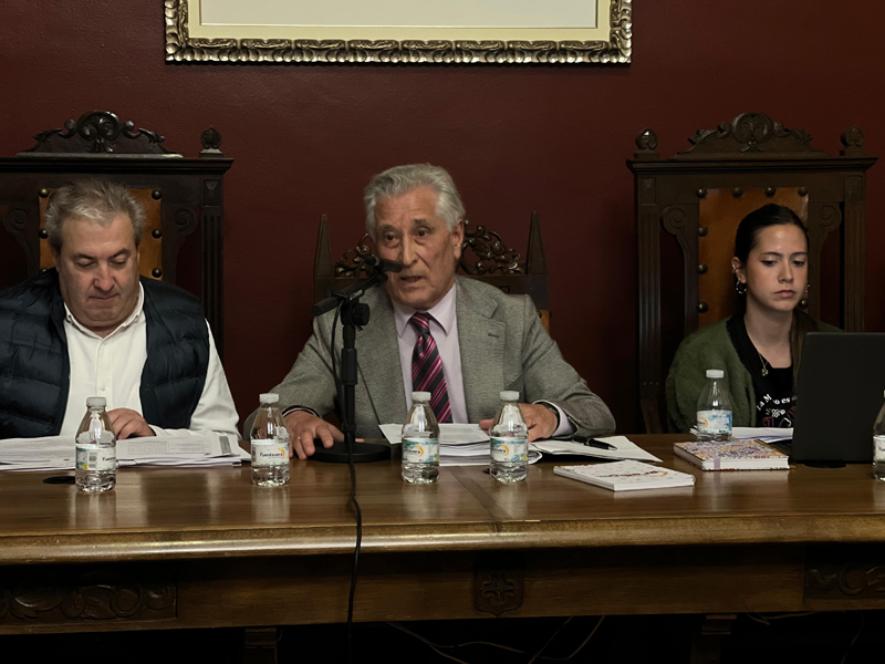 Nuevo paso para la recuperación del centro de día de mayores: El pleno garantiza financiación y abre la puerta a acuerdo con la residencia de mayores